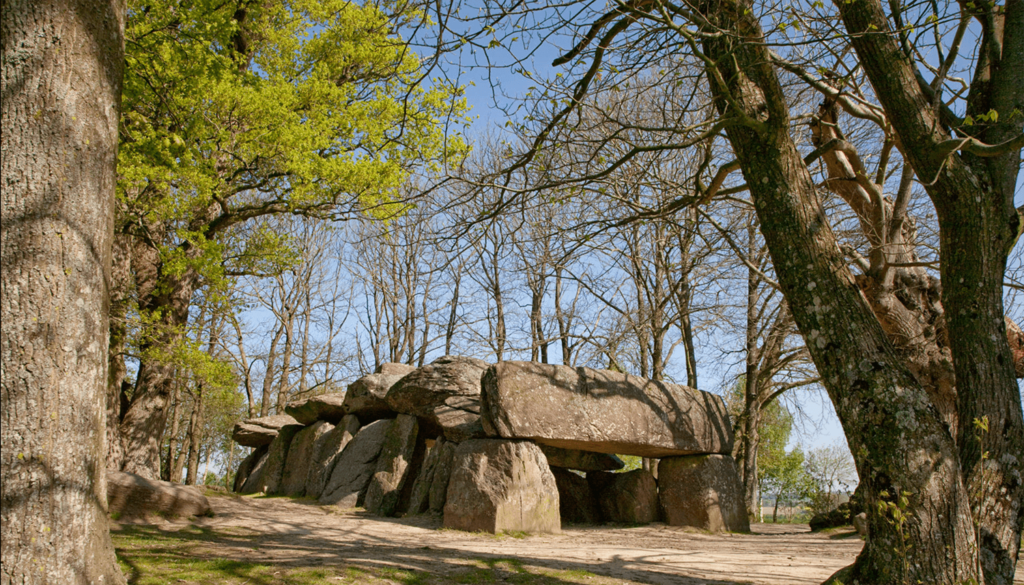 La Roche aux fées : une excursion historique